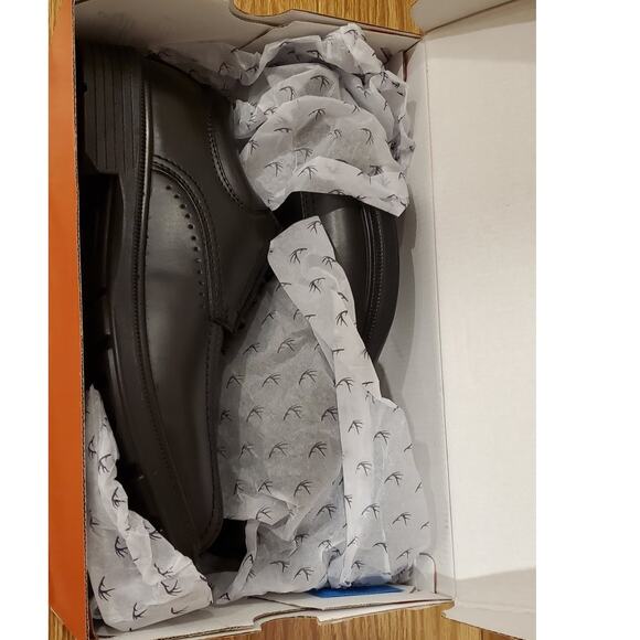 BRAND NEW in Box - Mens Dress Shoes size 9 - Picture 4 of 5